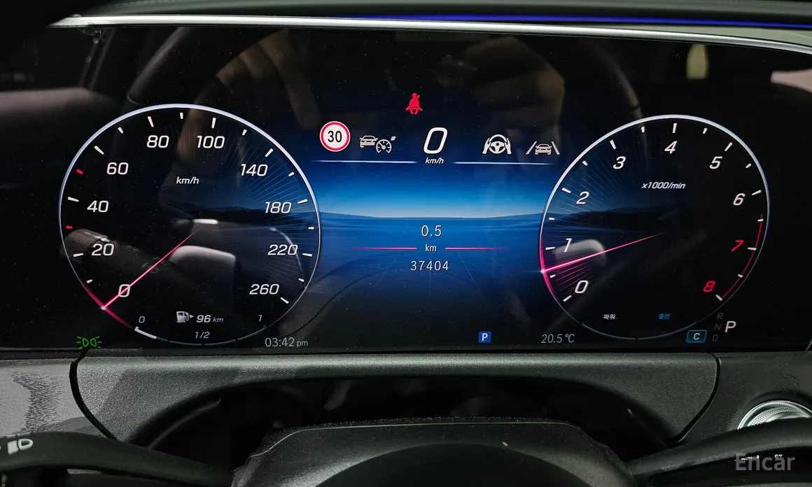 Mercedes-Benz E-Class 2024 E200 Avantgarde
