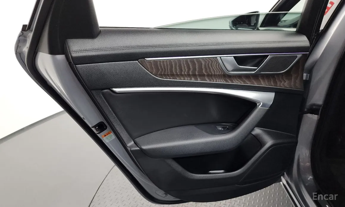 Фото 25 - Audi A6