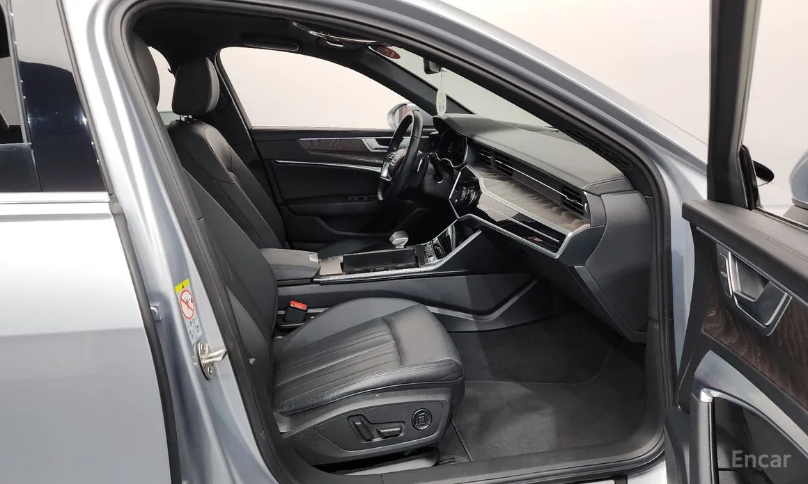 Фото 26 - Audi A6
