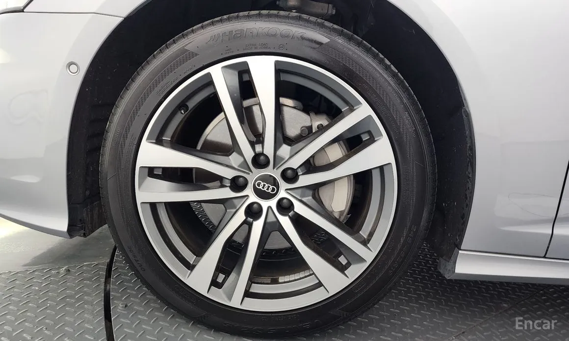 Фото 5 - Audi A6