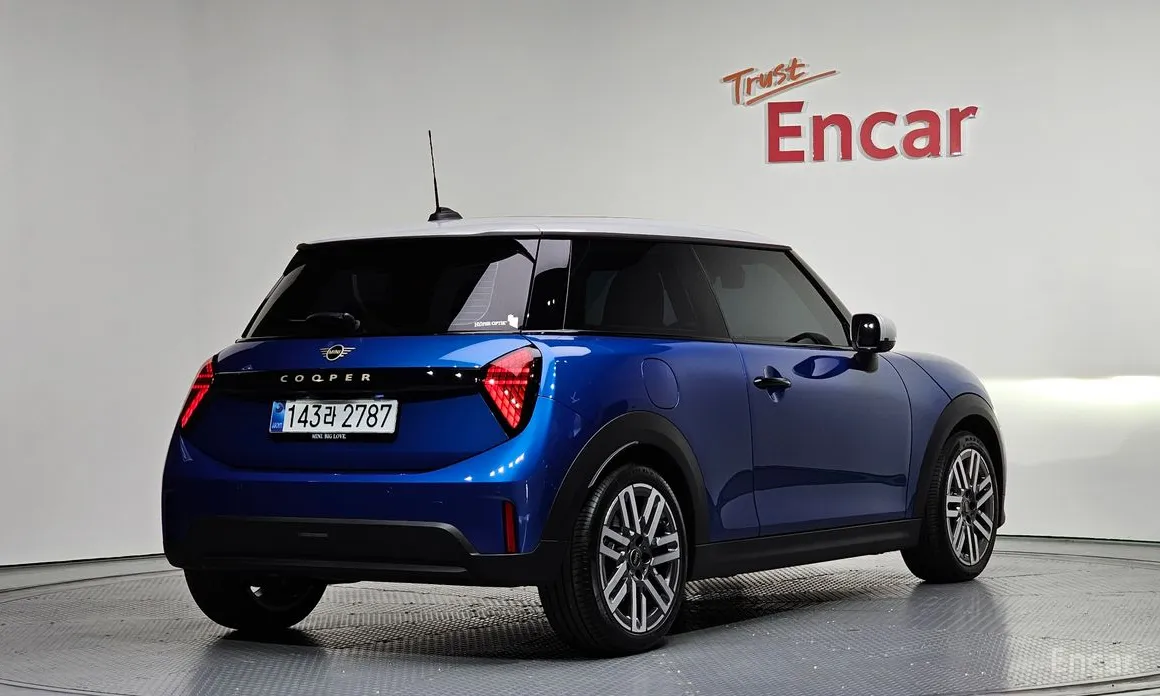 Mini Cooper 2024 Classic