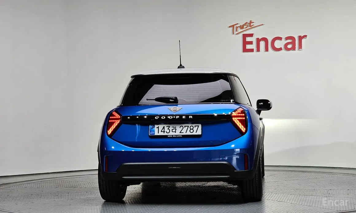 Mini Cooper 2024 Classic