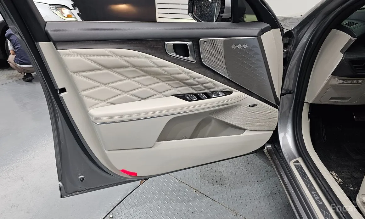 Фото 24 - Kia K8