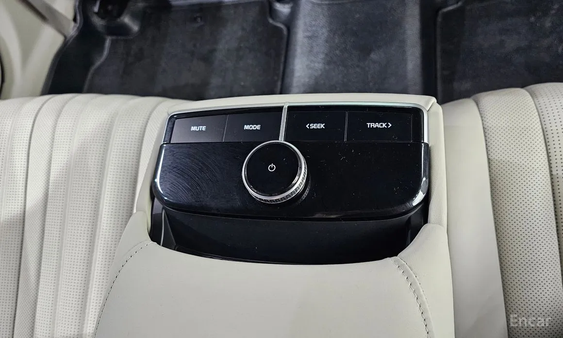 Фото 28 - Kia K8