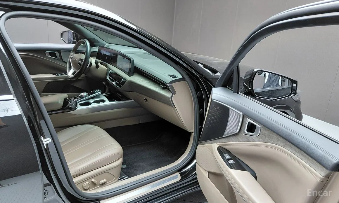 Photo 12 - Kia K8