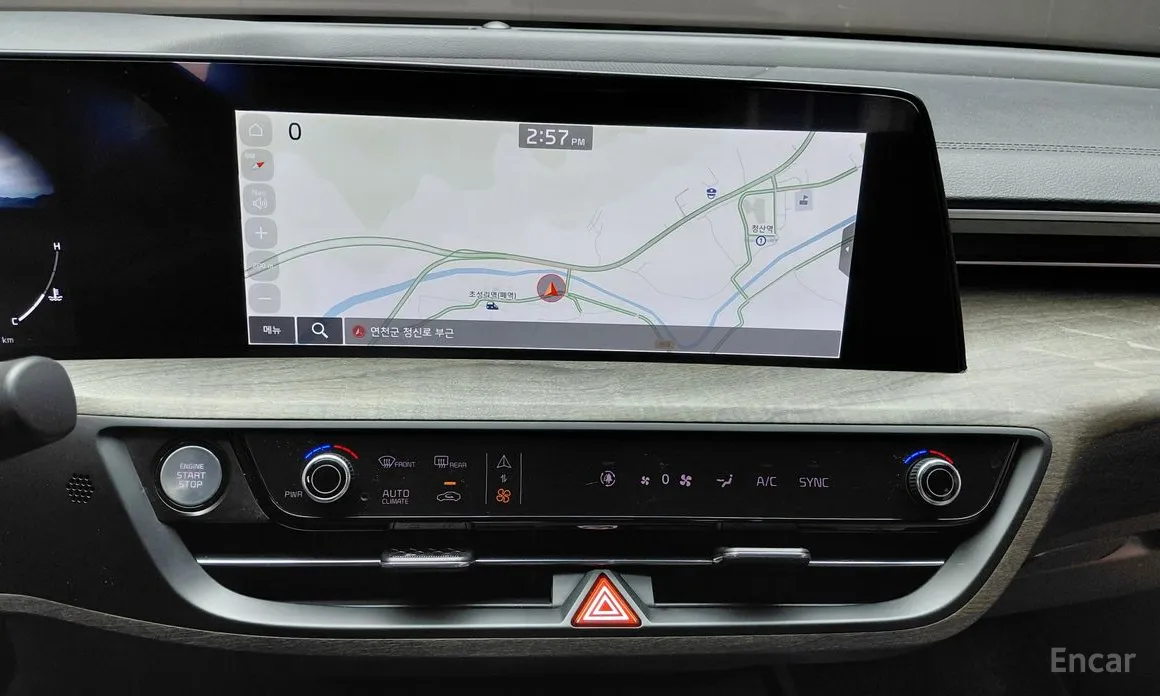 Photo 14 - Kia K8