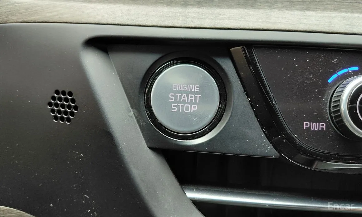 Photo 18 - Kia K8