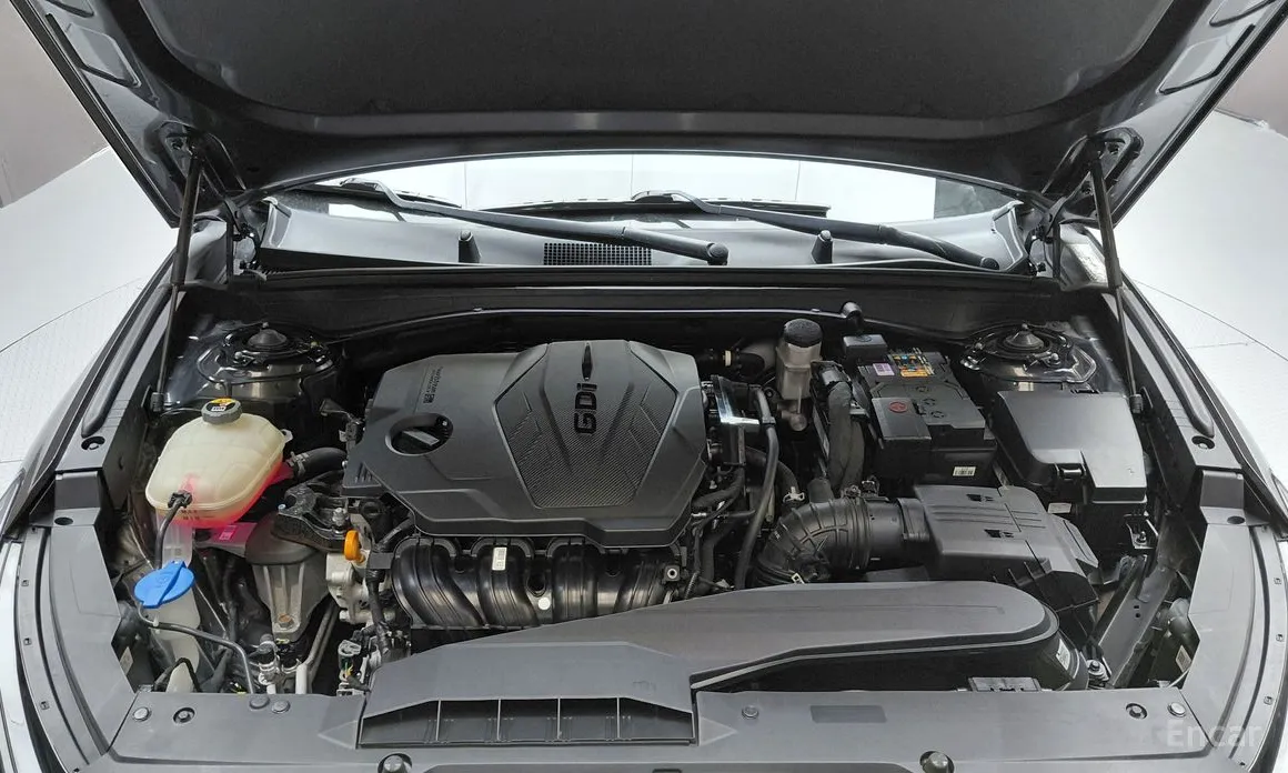 Photo 6 - Kia K8