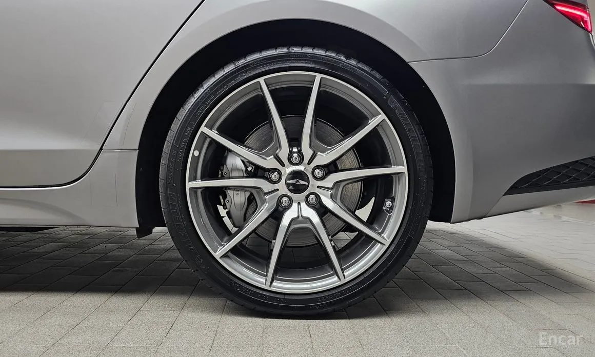 Genesis G70 2020 Gasoline 3.3T 4WD