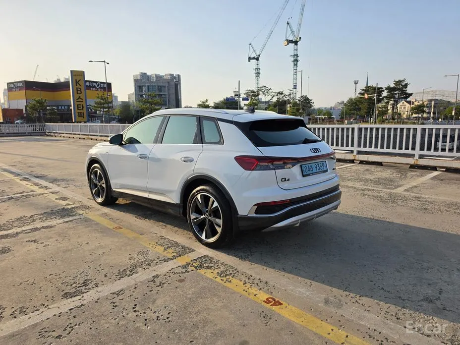 Audi Q4 e-tron 2022 40 Premium