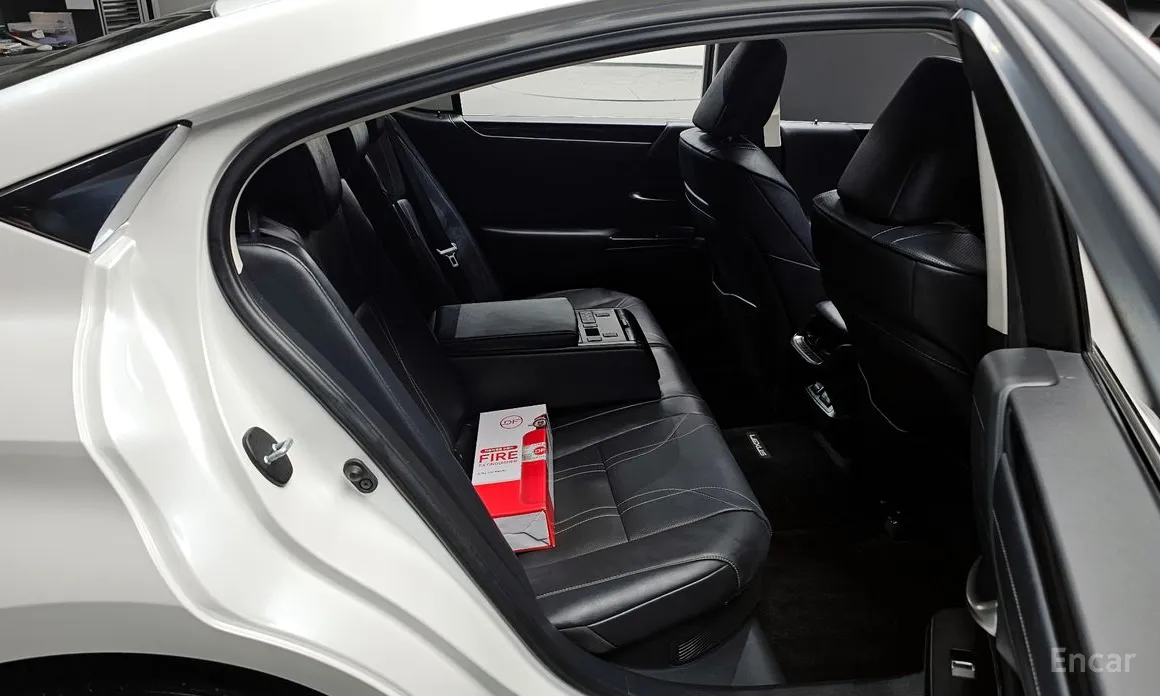 Lexus ES 2018 Luxury Plus