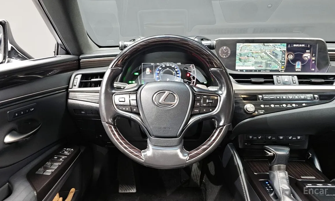 Lexus ES 2018 Luxury Plus