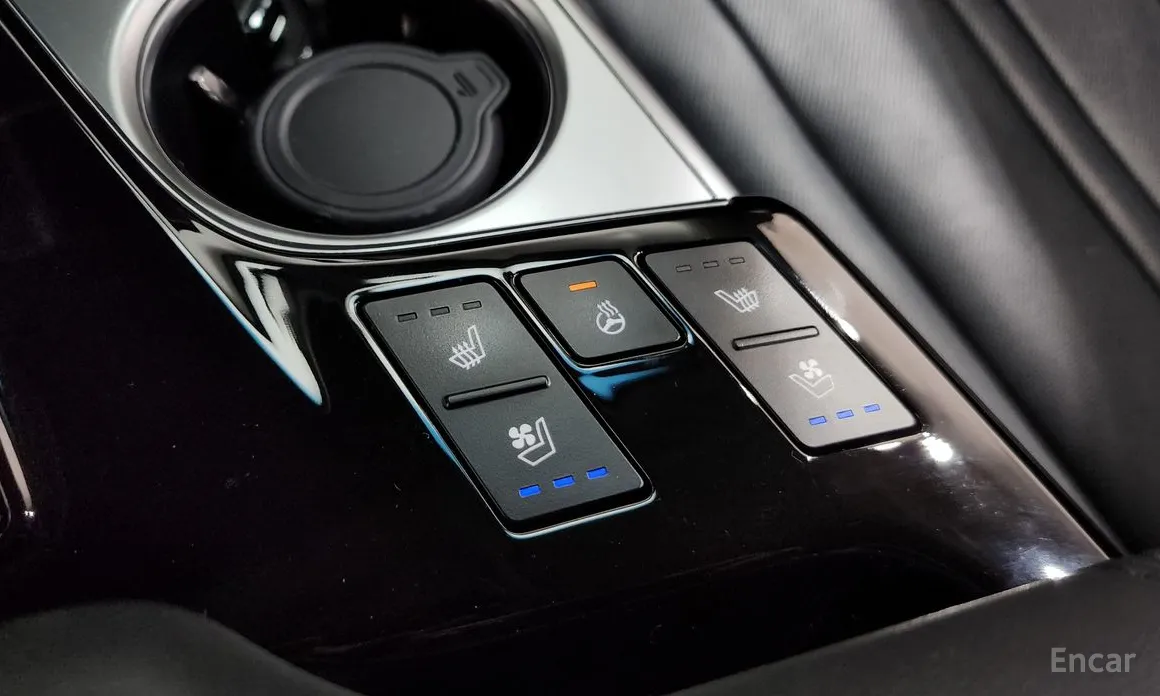 Photo 20 - Kia K8