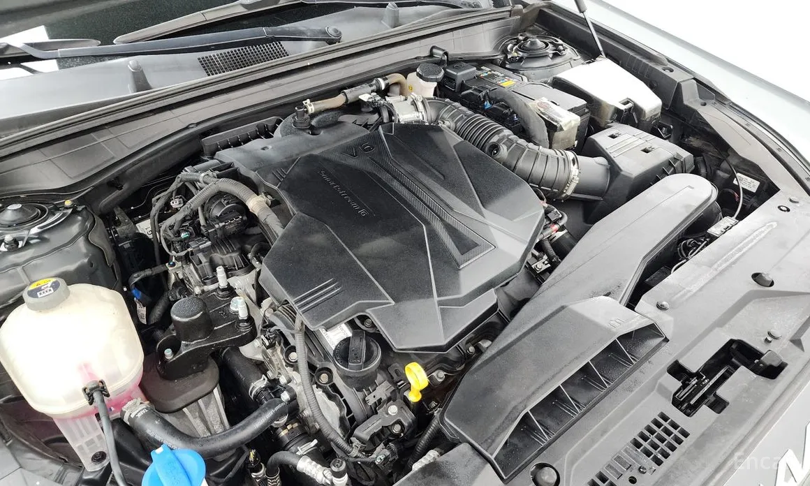 Photo 6 - Kia K8