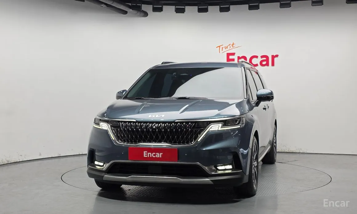 Фото 3 - Kia Carnival