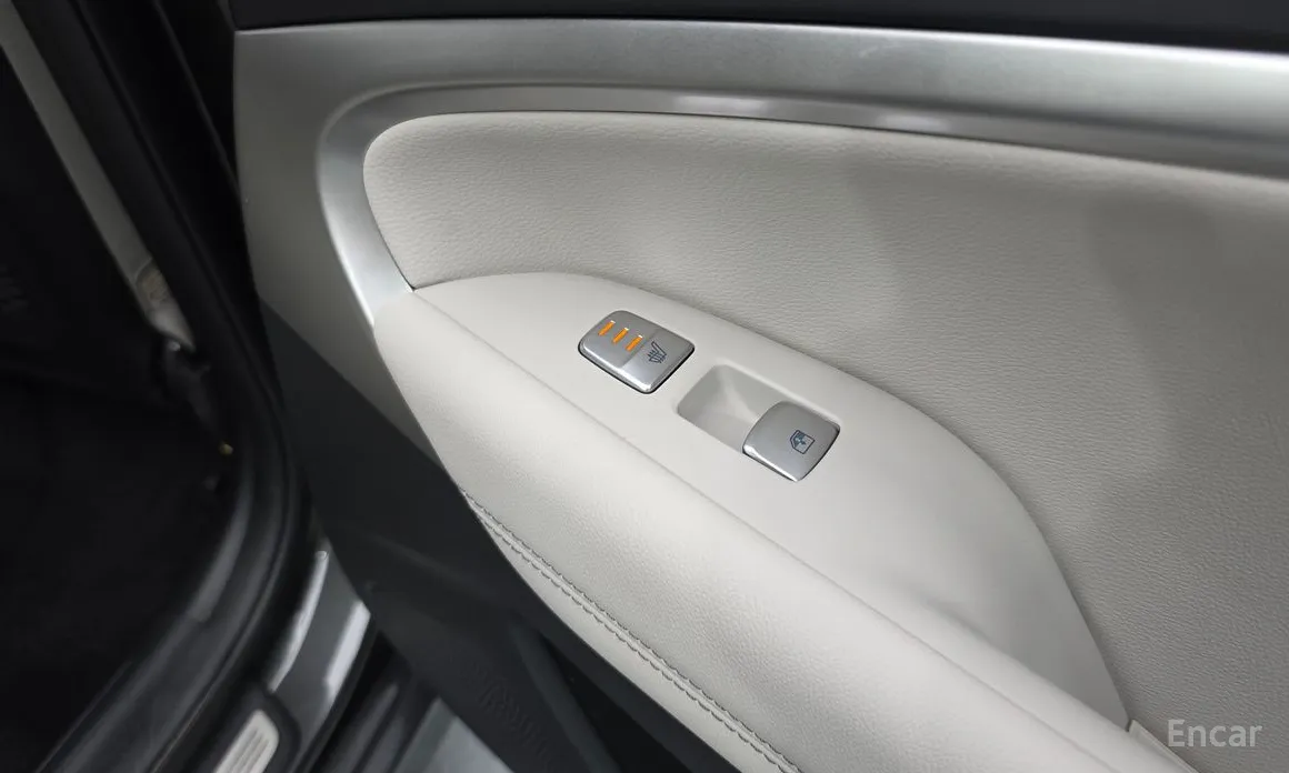 Genesis G70 2022 Gasoline 2.0T 2WD