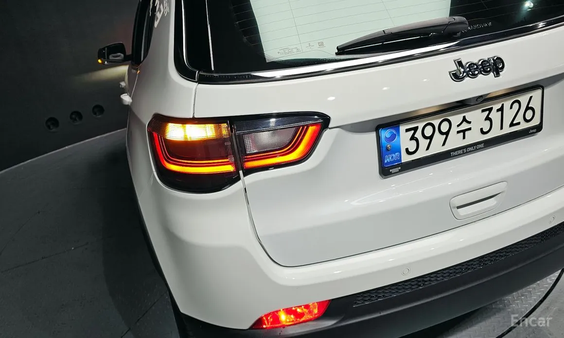Фото 23 - Jeep Compass