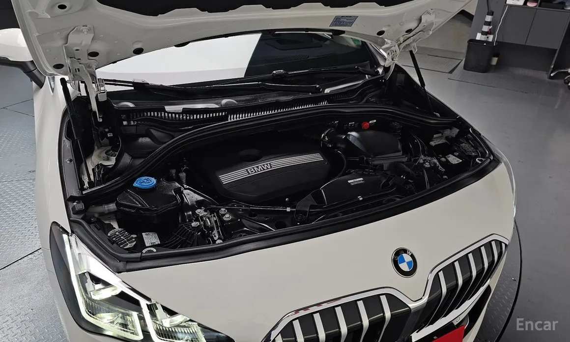 BMW 2 Series 2022 220i Luxury