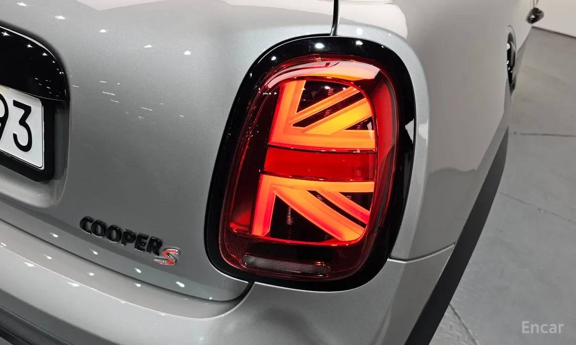Mini Cooper 2001 Classic Launch Pack