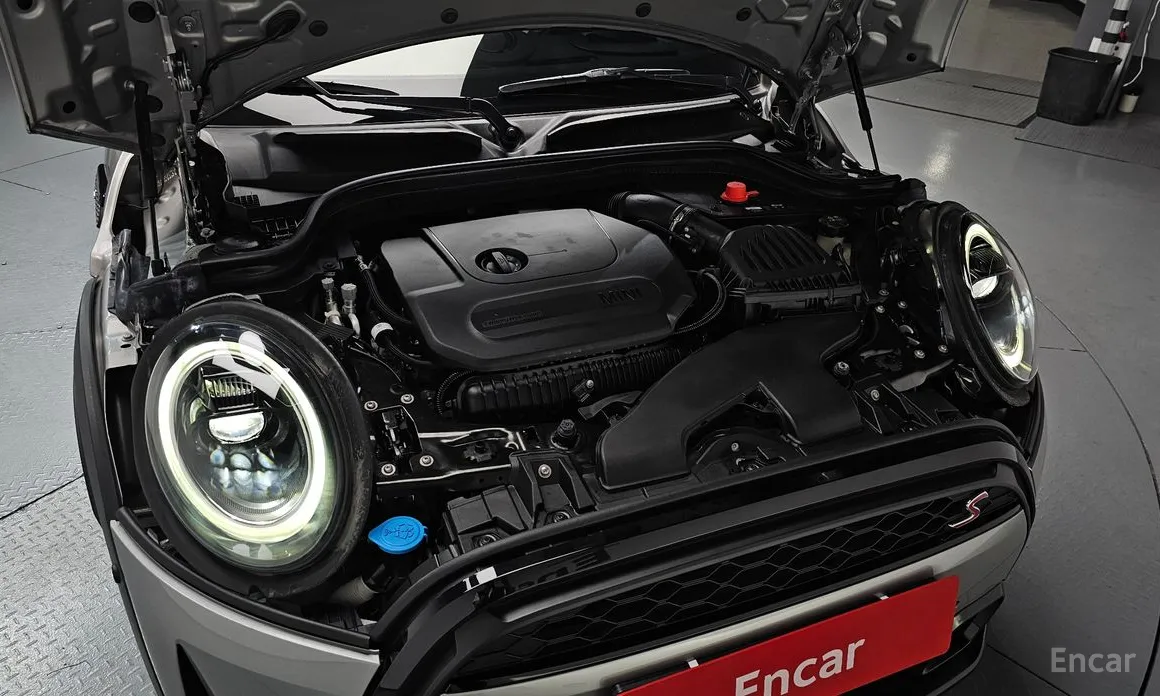 Mini Cooper 2001 Classic Launch Pack
