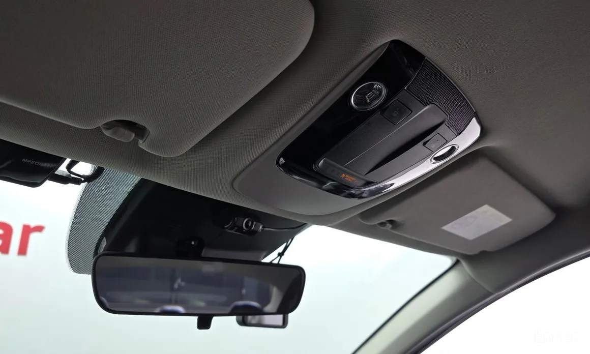 Photo 19 - Kia K5