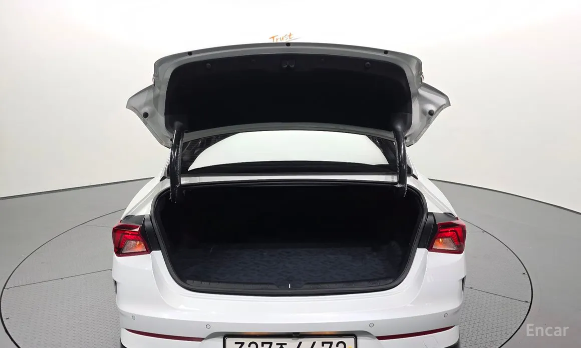 Photo 20 - Kia K5