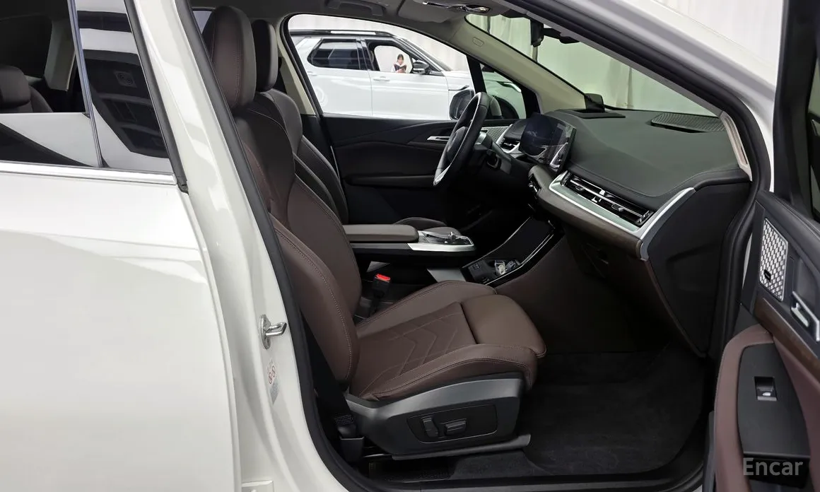 BMW 2 Series 2022 220i Luxury