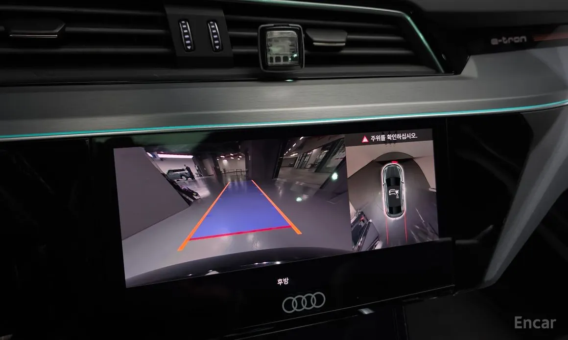Фото 16 - Audi e-tron