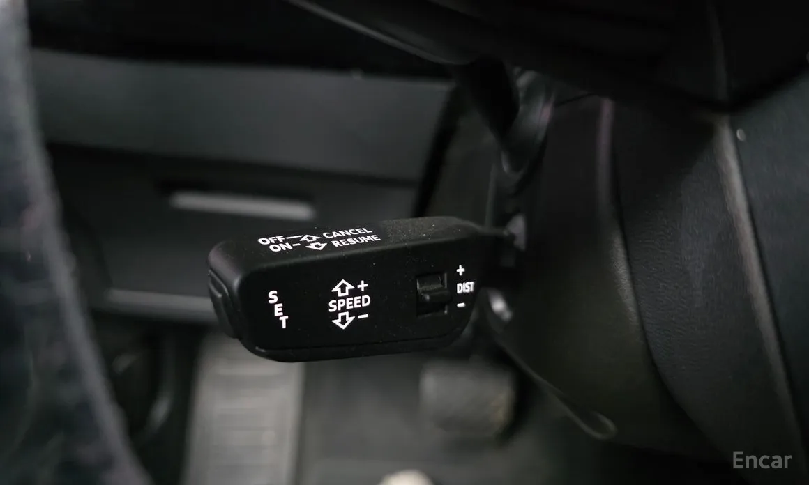 Фото 26 - Audi e-tron