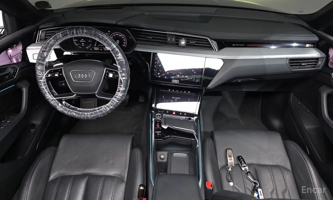 Фото 7 - Audi e-tron