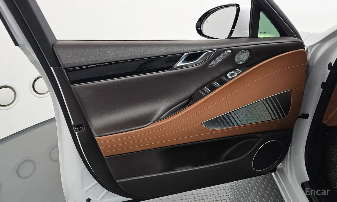 Фото 24 - Genesis G80