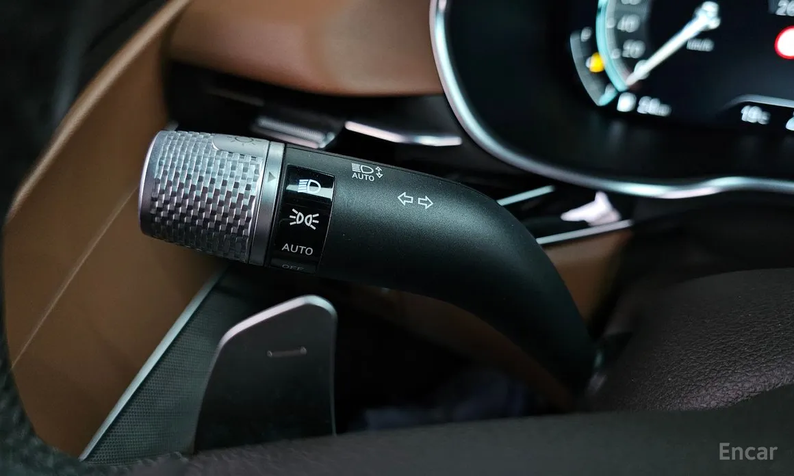 Фото 39 - Genesis G80