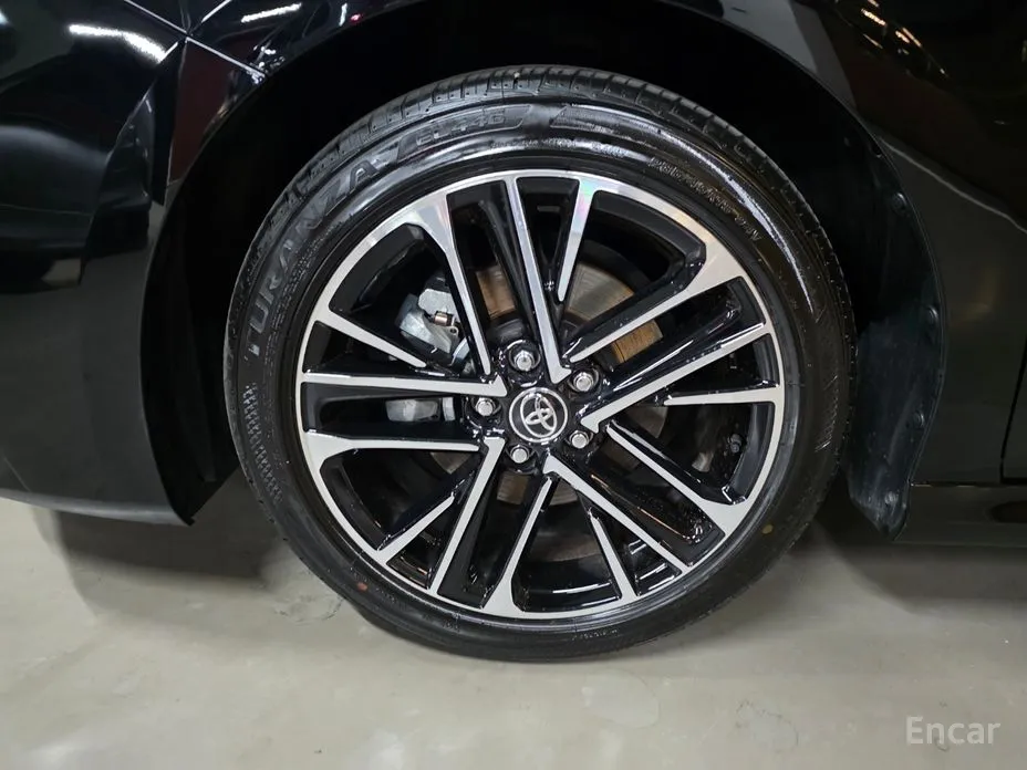 Toyota Camry 2024 2.5 XLE Hybrid