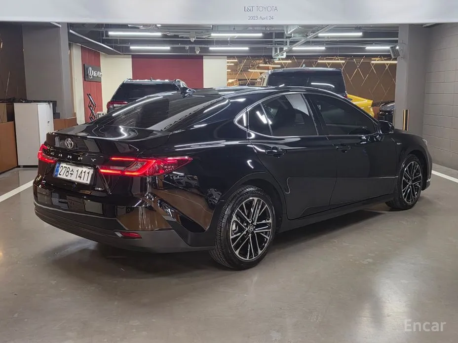 Toyota Camry 2024 2.5 XLE Hybrid