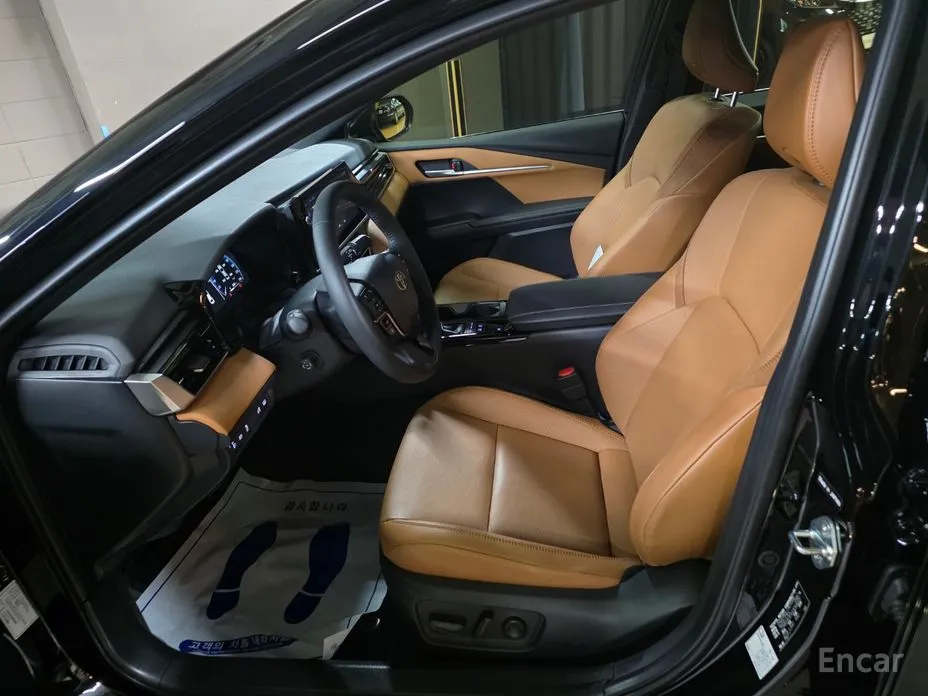 Toyota Camry 2024 2.5 XLE Hybrid