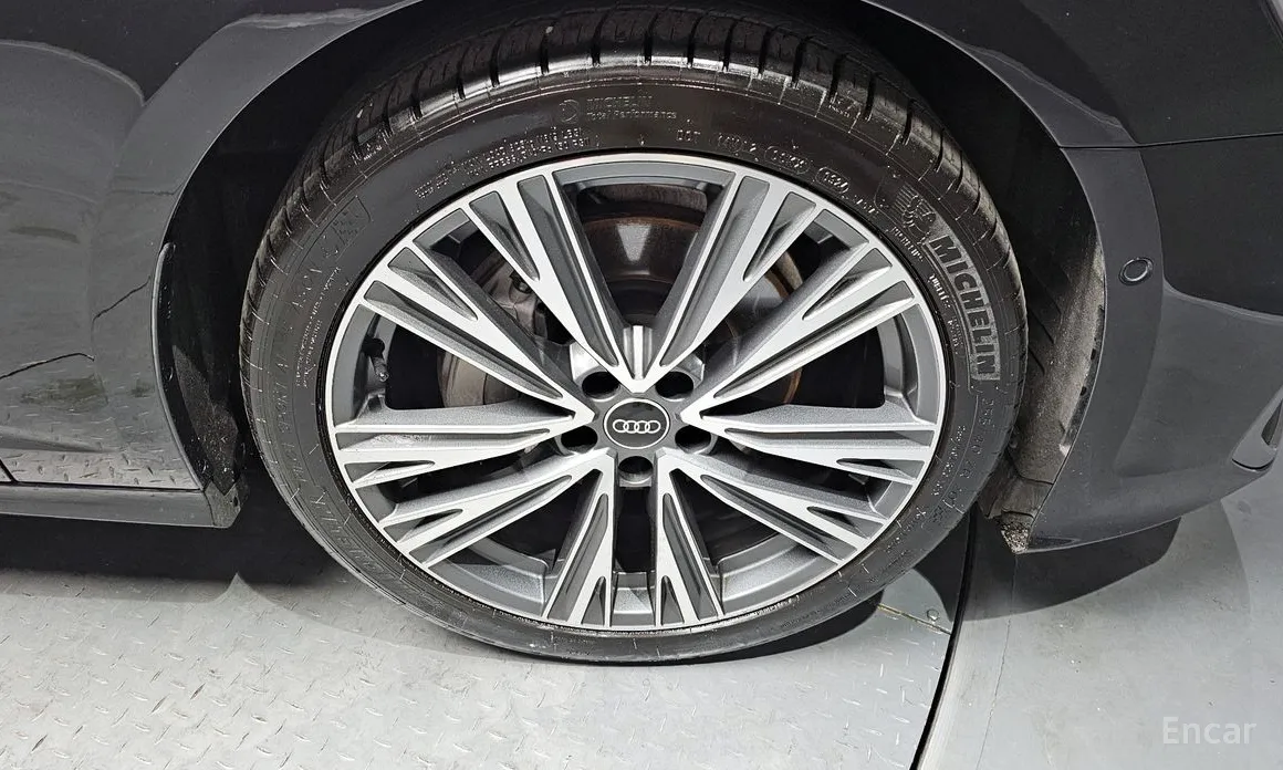 Фото 21 - Audi A6