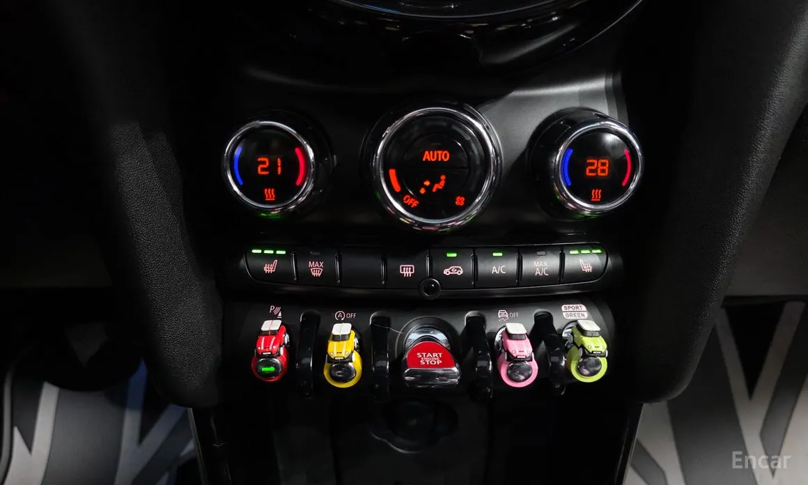 Mini Cooper 2001 Classic Plus Launch Pack