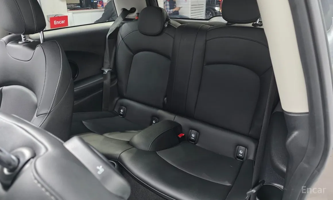 Mini Cooper 2001 Classic Plus Launch Pack