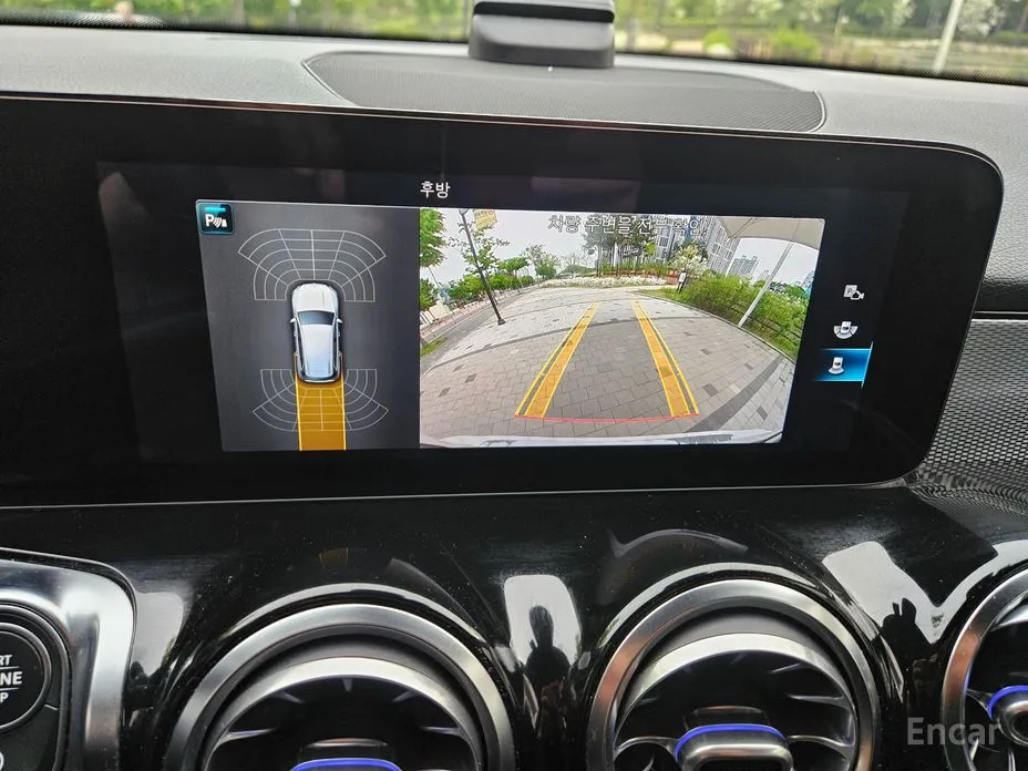Mercedes-Benz GLB-Class 2020 GLB200 d
