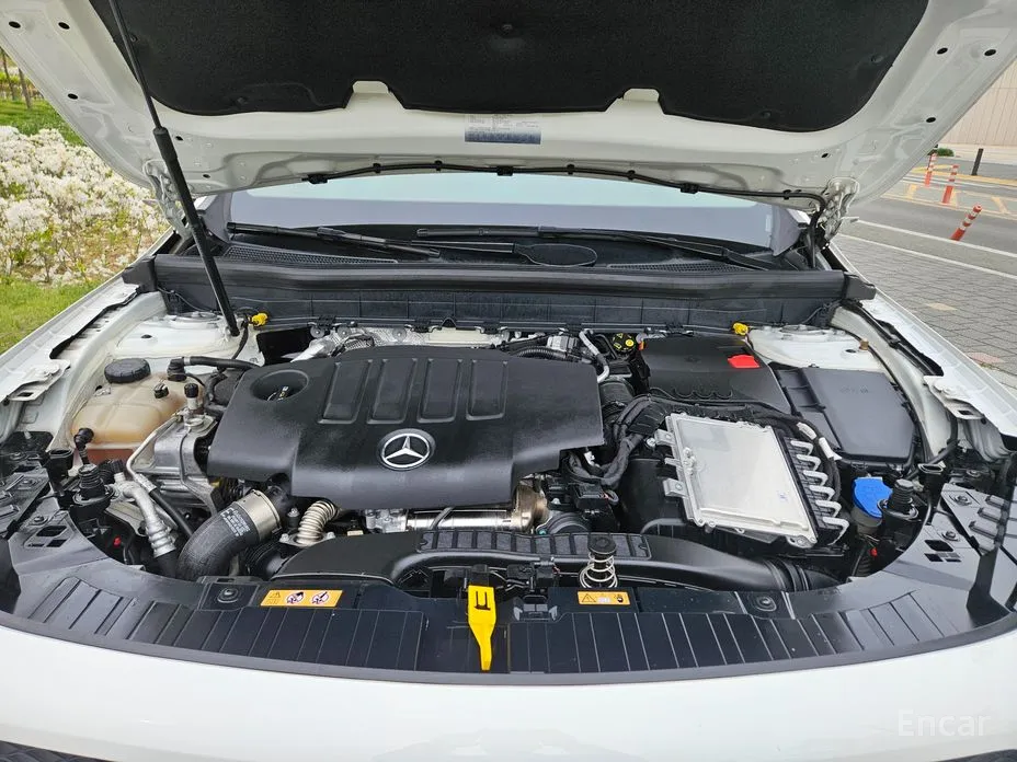 Mercedes-Benz GLB-Class 2020 GLB200 d