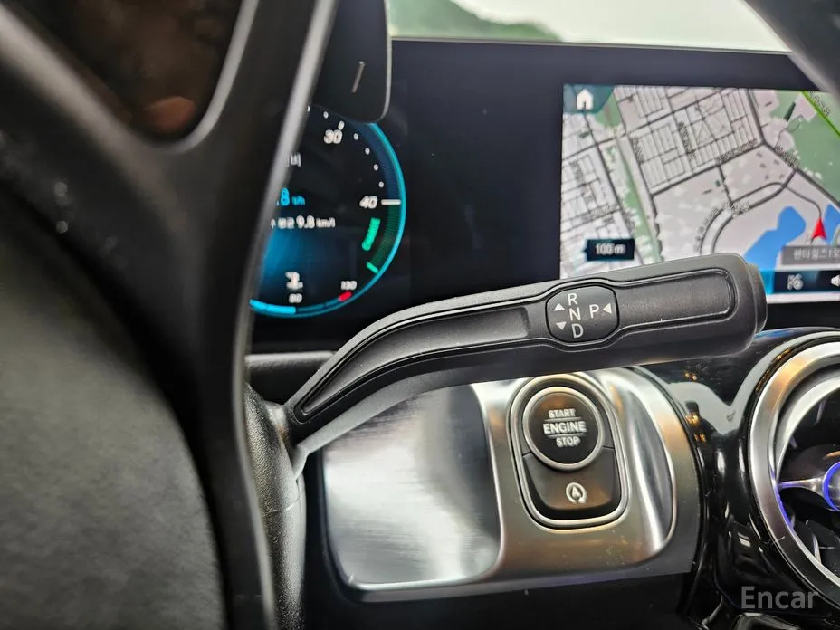 Mercedes-Benz GLB-Class 2020 GLB200 d