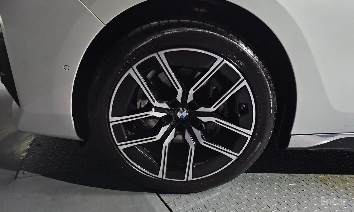 BMW 7 Series 2022 740d xDrive M Sport