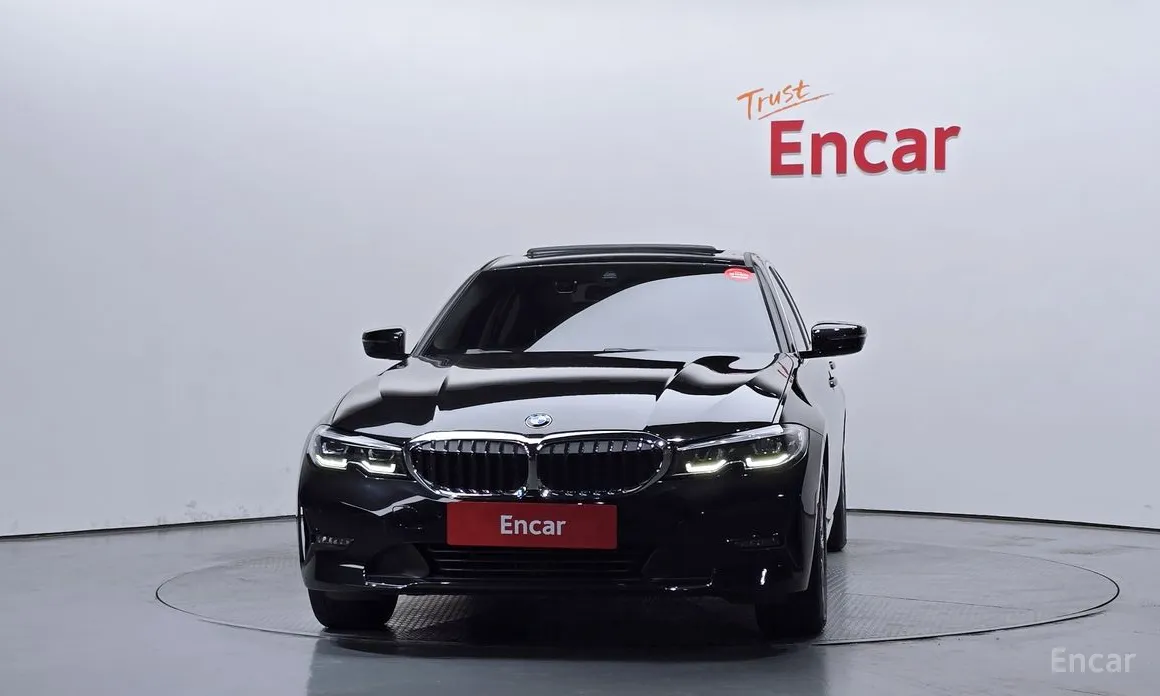 BMW 3 Series 2019 320i