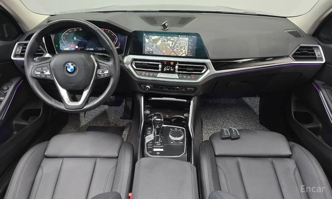 BMW 3 Series 2019 320i