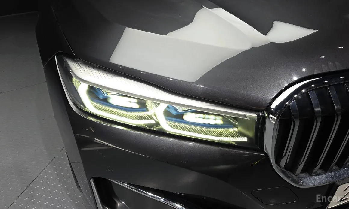 Фото 22 - BMW 7 Series