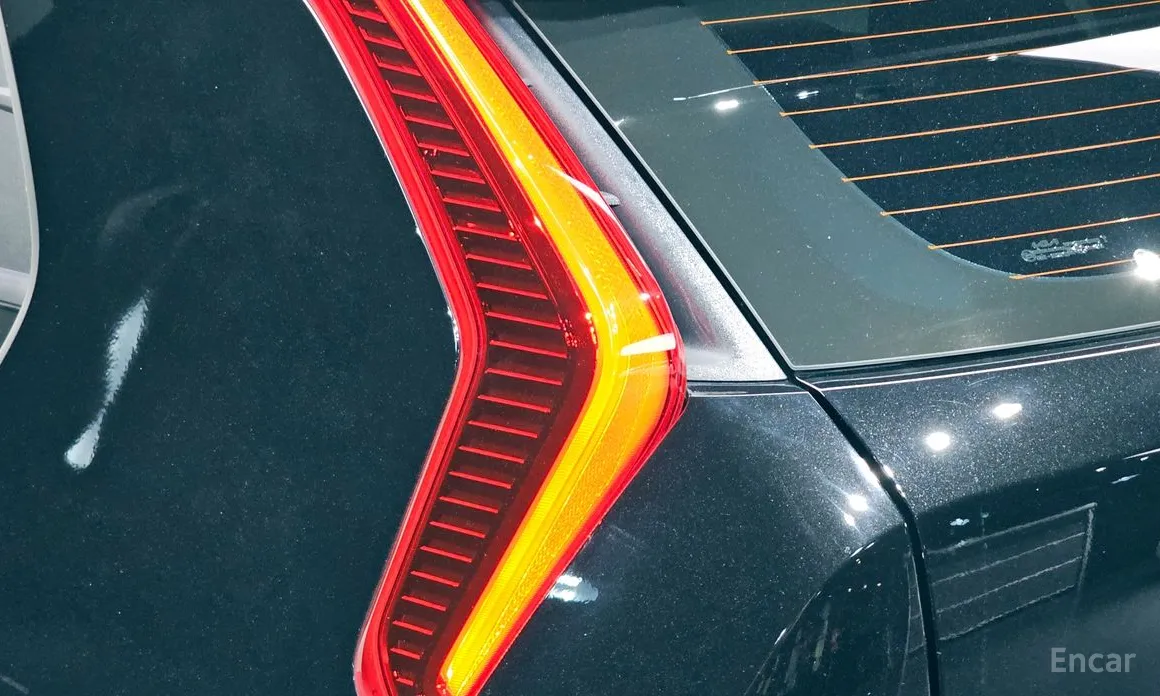 Фото 23 - Kia Niro