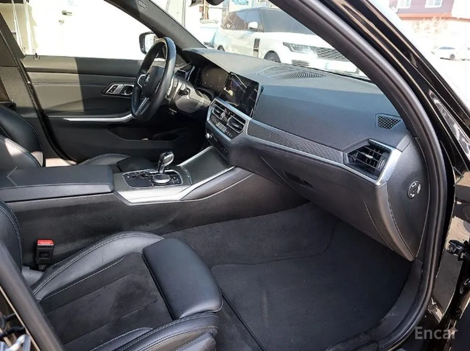 BMW 3 Series 2019 320i M Sport