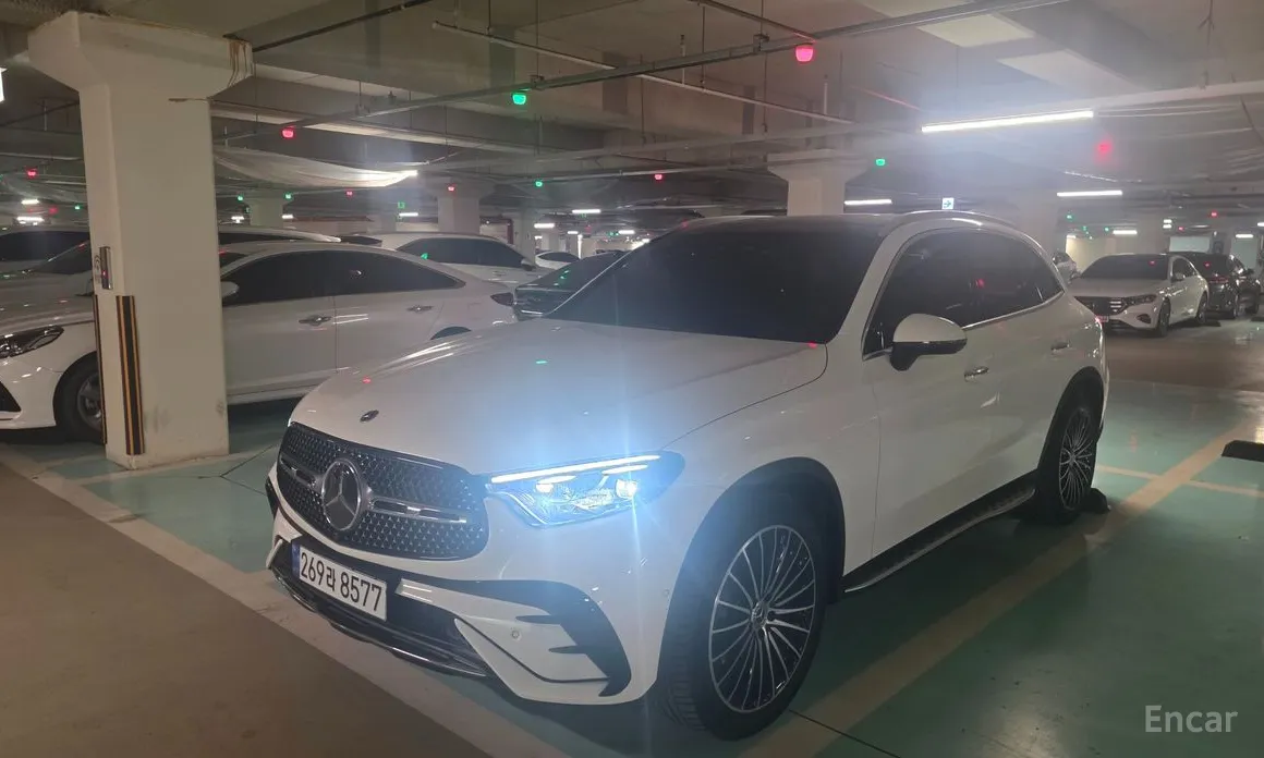 Mercedes-Benz GLC-Class 2023 GLC300 4MATIC AMG Line