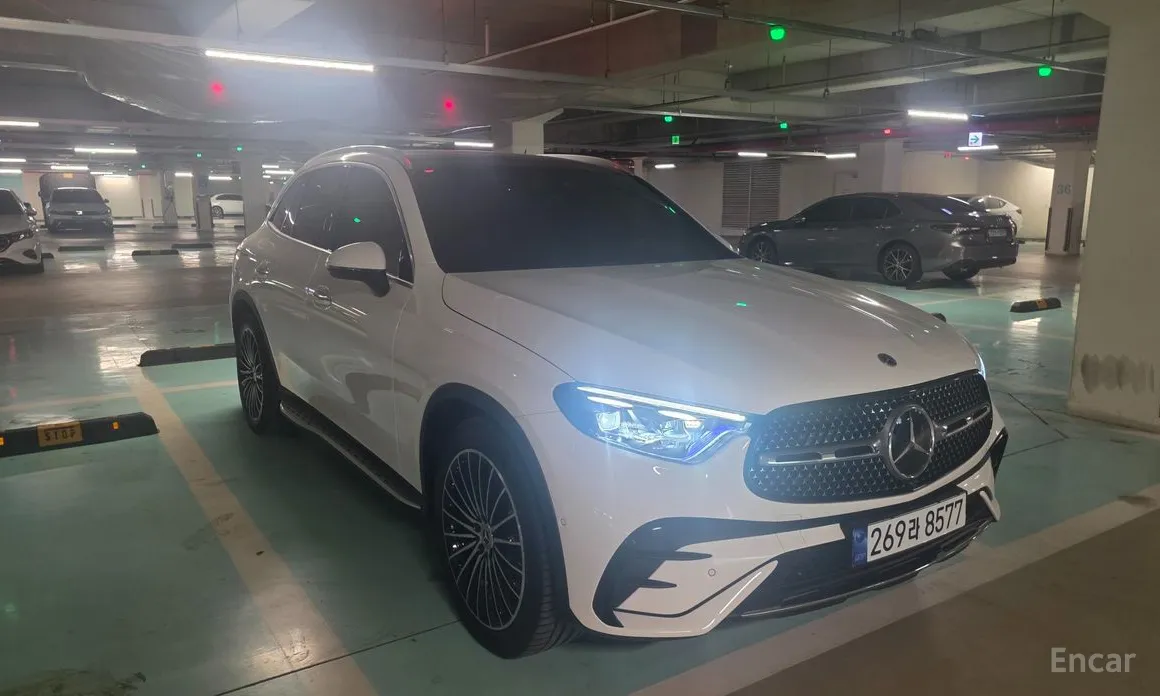 Mercedes-Benz GLC-Class 2023 GLC300 4MATIC AMG Line