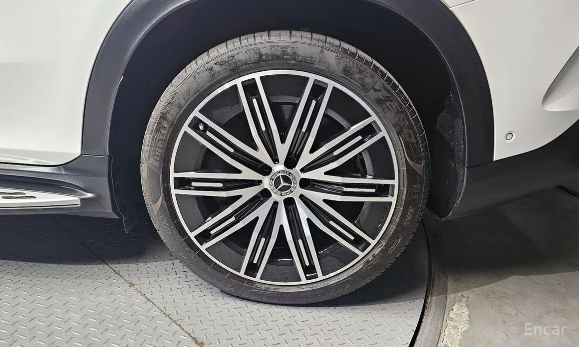 Фото 21 - Mercedes-Benz EQE